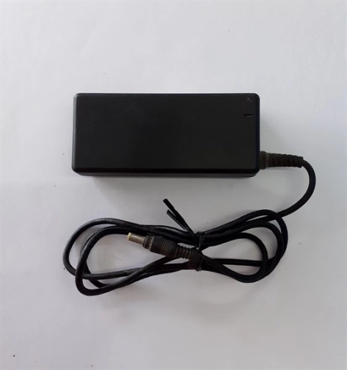 Sạc HP 18.5V-3.5A vàng